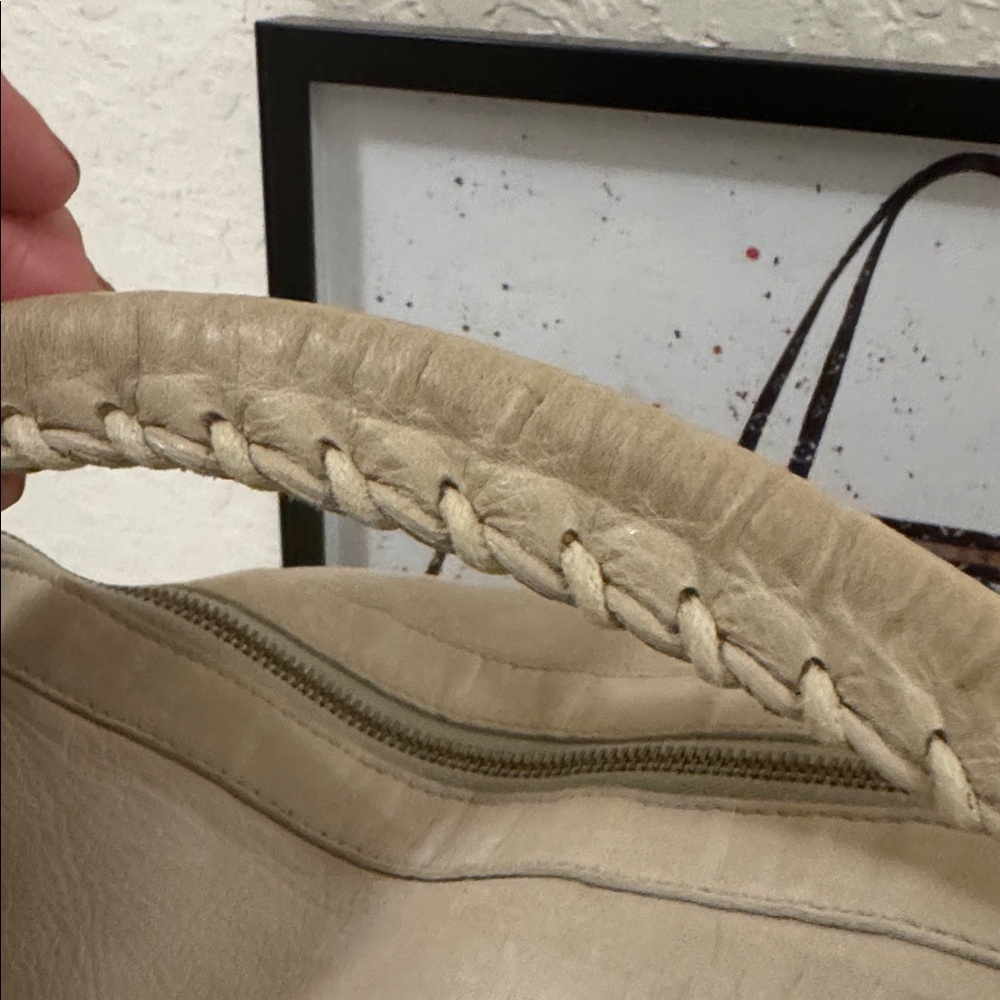 Balenciaga Leather Shoulder Bag - Picture 5 of 11